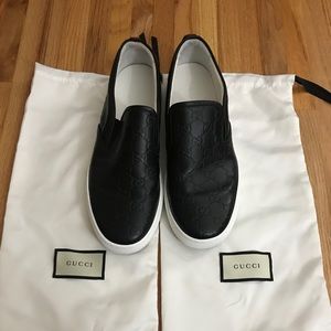 gucci signature slip on